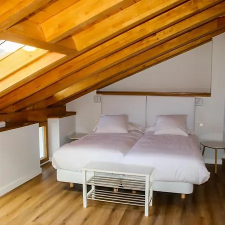 Hotel apartamentowy Surf Camp